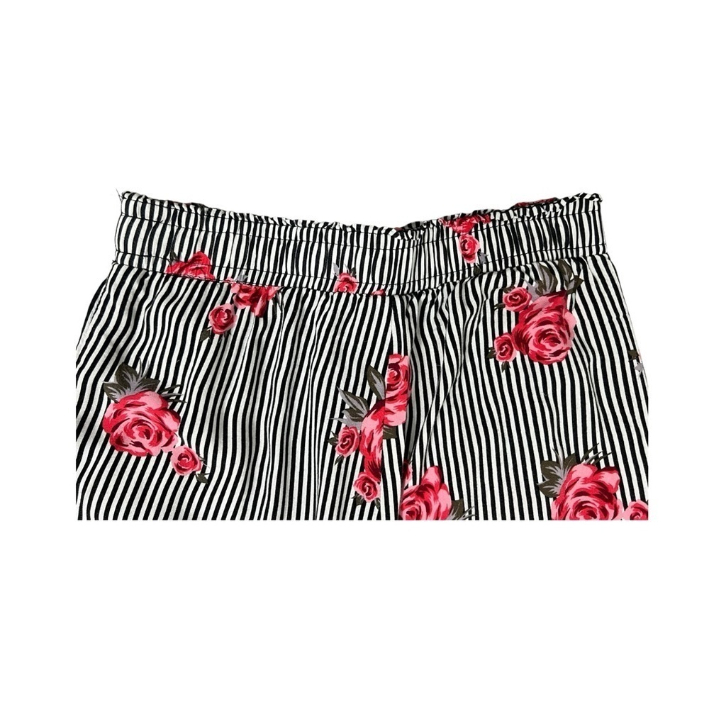 Joe B Black and White Floral Wide Leg Pants - Picture 11 of 11